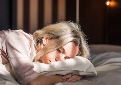 "Uszy perimenopauzalne" — mało znany objaw, który może zaskoczyć kobiety