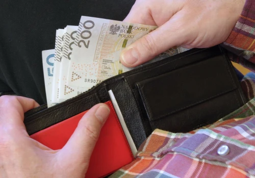 W tych dwóch miesiącach najlepiej przejść na emeryturę. Różnica sięga nawet 500 zł miesięcznie