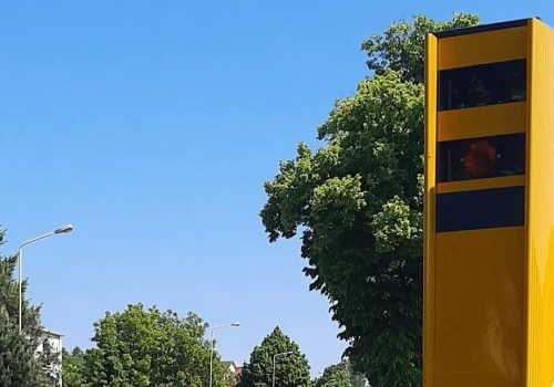 Tu zdejmij nogę z gazu. Nie czekaj na patrol. Policja może kontrolować prędkość.