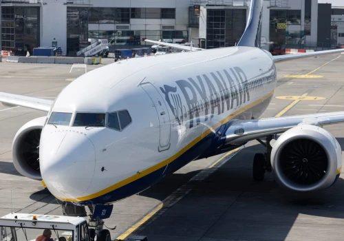 Ryanair nie miał litości dla zdruzgotanej matki, która przed lotem straciła syna