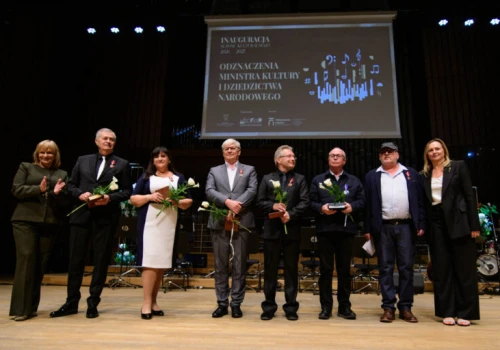W Filharmonii Łódzkiej odznaczono zasłużonych dla kultury regionu