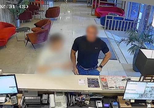 Napad z bronią na lombard w Nowym Sączu. Po latach poszukiwań „Łowcy Głów” namierzyli podejrzanego w Wiedniu