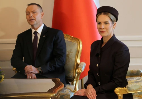 Marta Nawrocka o rodzinnych finansach: To ja trzymam kasę i płacę rachunki