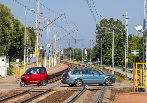 Uniknąłeś wypadku na przejeździe kolejowym? Rząd chce kary więzienia na co najmniej rok
