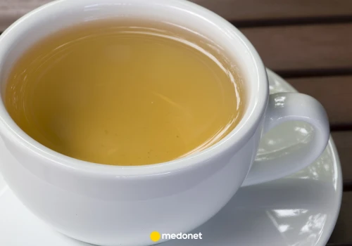 Wieczorna herbata mnichów. Zaśniesz w 15 minut po tej prostej mieszance