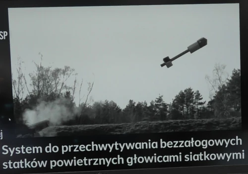 Zwalczanie bezzałogowców pociskami siatkowymi z WAT
