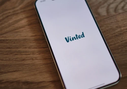 Dostała maila po wystawieniu torebki na Vinted. Od razu coś jej nie pasowało. 