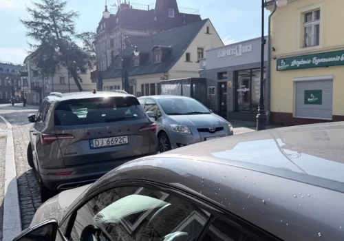 W Cieplicach jeżdżą pod prąd. Kierowcy, patrzcie na znaki