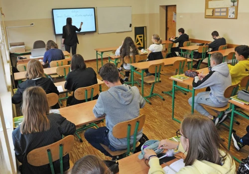 Szkoła jeszcze się dobrze nie rozpoczęła, a rodzice już swoje. "Nie będę sponsorowała innych dzieci"