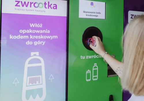 ZWROTKA premiuje sklepy. Automat za 0 zł miesięcznie i wyższe wynagrodzenie za zwroty