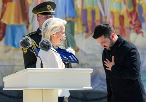 Miliardy dla Kijowa. Von der Leyen ogłosiła decyzję po telefonie do Zełenskiego