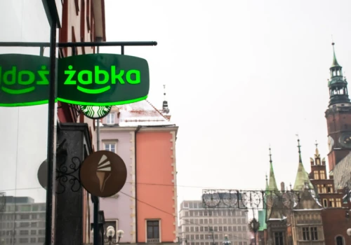 Kupuje polskiego giganta i zamyka 80 innych sklepów