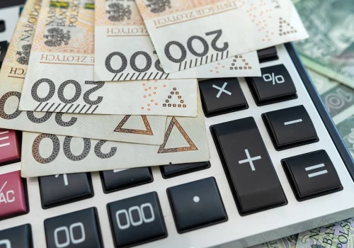 Miesięcznie mogą dostać nawet 35 tys. zł. Pracodawcy szukają ich coraz intensywniej