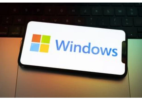 Windows 11 i przycisk 