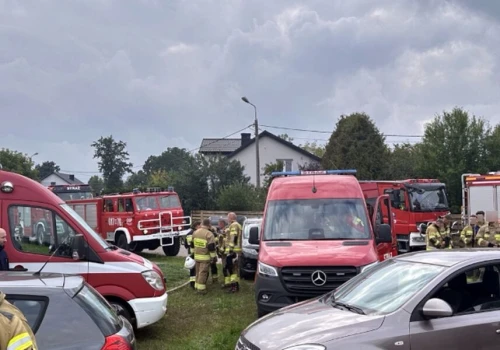 Śmiertelny wypadek pod Wołominem. Kierowca uciekł, ruszyła wielka obława