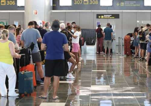 Sierpniowy wzrost liczby pasażerów na Wyspach Kanaryjskich