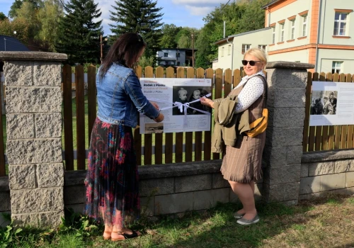 Jan Sadowy wrócił do rodzinnego Piosku. Wystawa i pograjka pod deskalem Chraścinki