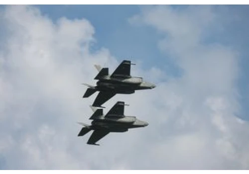 Zmasowany atak odrzutowych dronów. Polska poderwała myśliwce