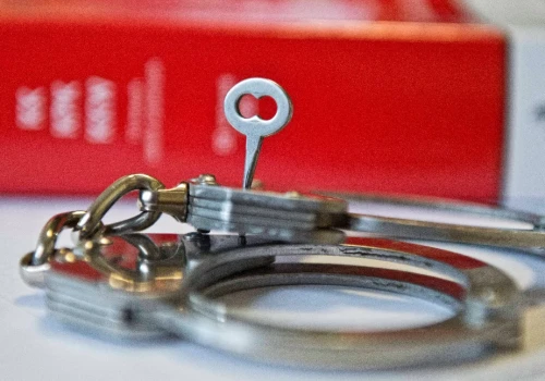 34-latek z obrażeniami zagrażającymi życiu. Policjanci zatrzymali podejrzanego