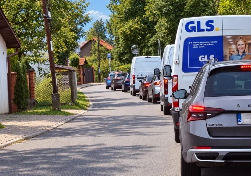 W Tyńcu nie da się już normalnie żyć. Mieszkańcy mają dość progów, zwężeń, korków i spalin