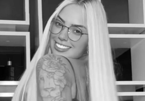 Szokująca śmierć influencerki. 21-latka zginęła przed własnym domem