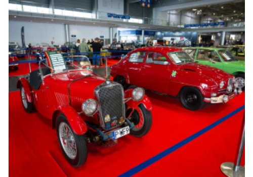 Tysiąc zabytkowych samochodów na 10. Retro Motor Show w Poznaniu