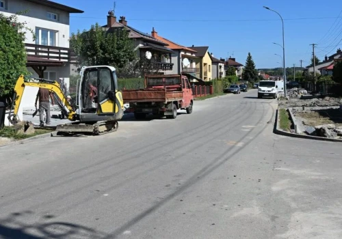 Ul. Partyzantów w Kolbuszowej zmieni się. Prace zakończą się jesienią
