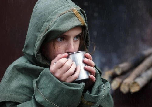 5 domowych sposobów na przeziębienie, które znały nasze babcie. Nie wszystkie są dobrym pomysłem