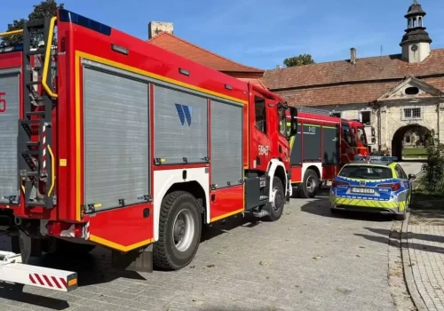 Potrącenie dwóch nastolatków na hulajnodze