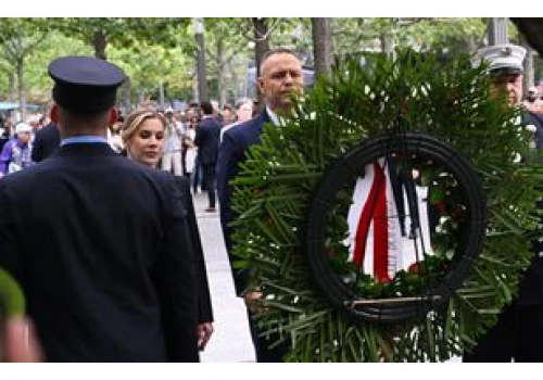 Nawroccy już w USA. Zaczęli od symbolicznego gestu