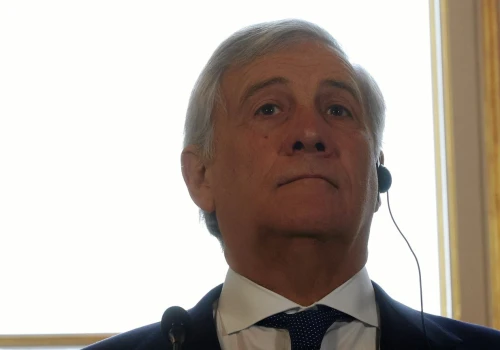 Krytyka spadła na włoskiego wicepremiera. Radził synowi: 