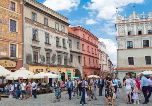 Zagraniczni turyści coraz chętniej wybierają to polskie miasto. Przylatują nawet z Chin