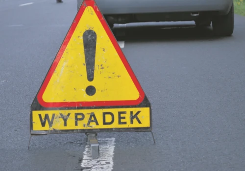 Wypadek na autostradzie A6 pod Szczecinem. Auto dachowało