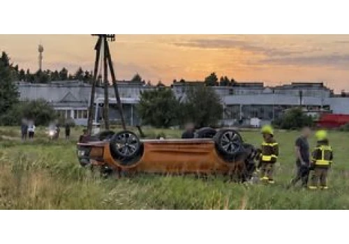 Lotyń: Elektryk na dachu. Kierowca w szpitalu
