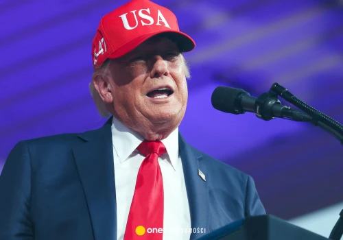 Donald Trump zwolnił go po 10 dniach. 