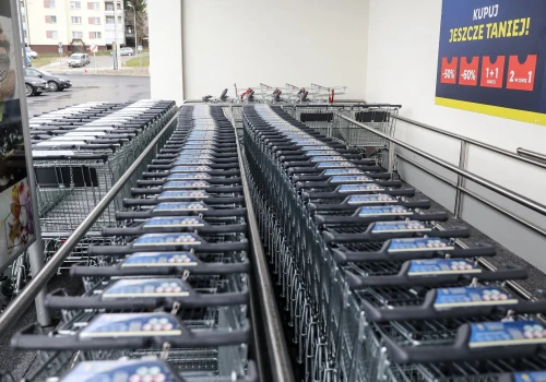 Lidl pilnie wycofuje dwa produkty. Jednego nie wolno spożywać