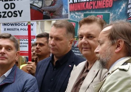 Inowrocławianie nie potrafią walczyć o swoje interesy ponad podziałami. Jedna ze stron może jednak na tym zyskać (komentarz)