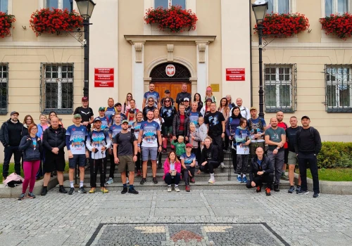 VI Marsz Charytatywny „Świebodzice na Borową”. Wyjście w góry pełne dobra i solidarności