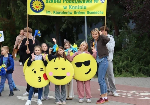 Kolorowy korowód na ulicach Konina. SP3 uczciła swoich patronów