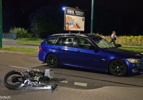 Zginął rowerzysta w Tychach. 19-latek z BMW na razie nie usłyszał zarzutów