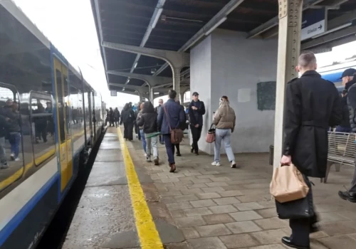 Dzień dobry Katowice. Dzisiaj w pociągach Kolei Śląskich bilety za złotówkę