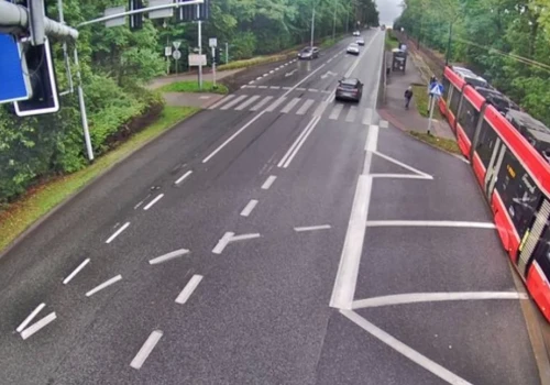 Ponad 18 godzin bez tramwajów na ul. Kościuszki. Kierowca ciężarówki dostał 1500 zł mandatu