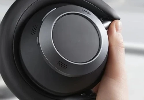 Soundcore taniej o 260 zł. Słuchawki mają ANC, LDAC, 60h pracy i składają się o połowę
