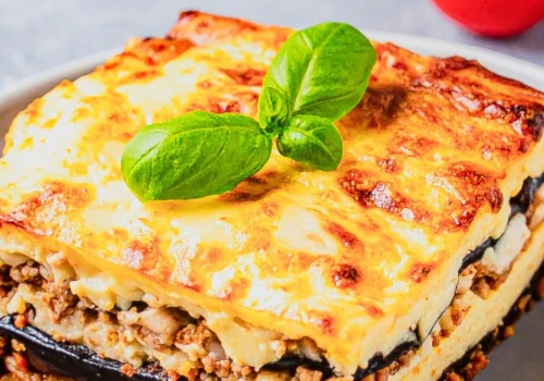 Grecy nie zostawią nawet kawałeczka. Kultowa mięsno-warzywna zapiekanka