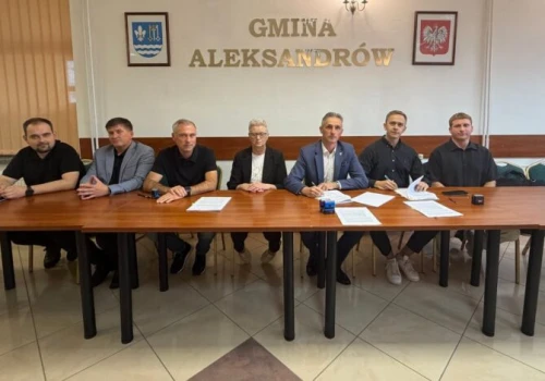 Gmina Aleksandrów inwestuje miliony w zieloną energię! Umowa podpisana