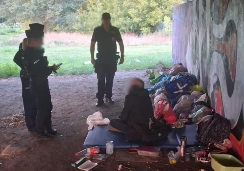 Interwencja przy koczowisku w Lublinie. Mężczyźnie wskazano miejsca pomocy