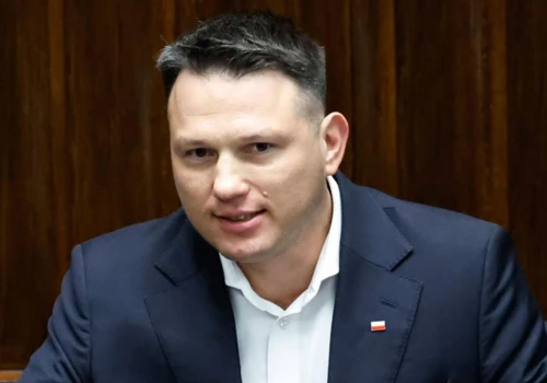 Mentzen bez pardonu po ruchu MON. „Zmarnowaliśmy dwa lata rozwoju dronów”