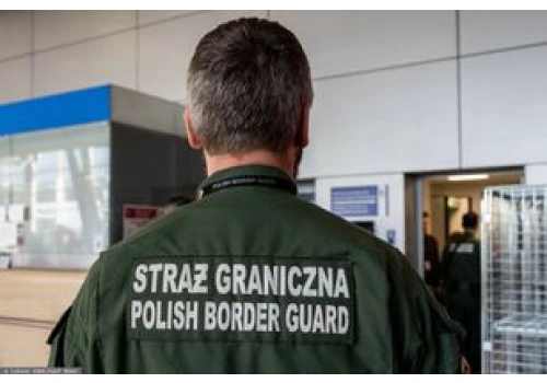 Zatrzymanie na gdańskim lotnisku. 35-latek poszukiwany był za terroryzm