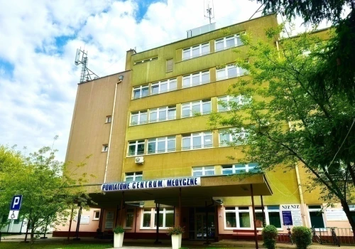 Sprawa lekarza, który miał pracować 72 godziny na dobę, zawieszona
