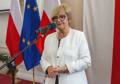 Wojewoda odpowiada na spór wokół odznaczenia Piotra Chęćka. „Od lat działają na rzecz samorządu”